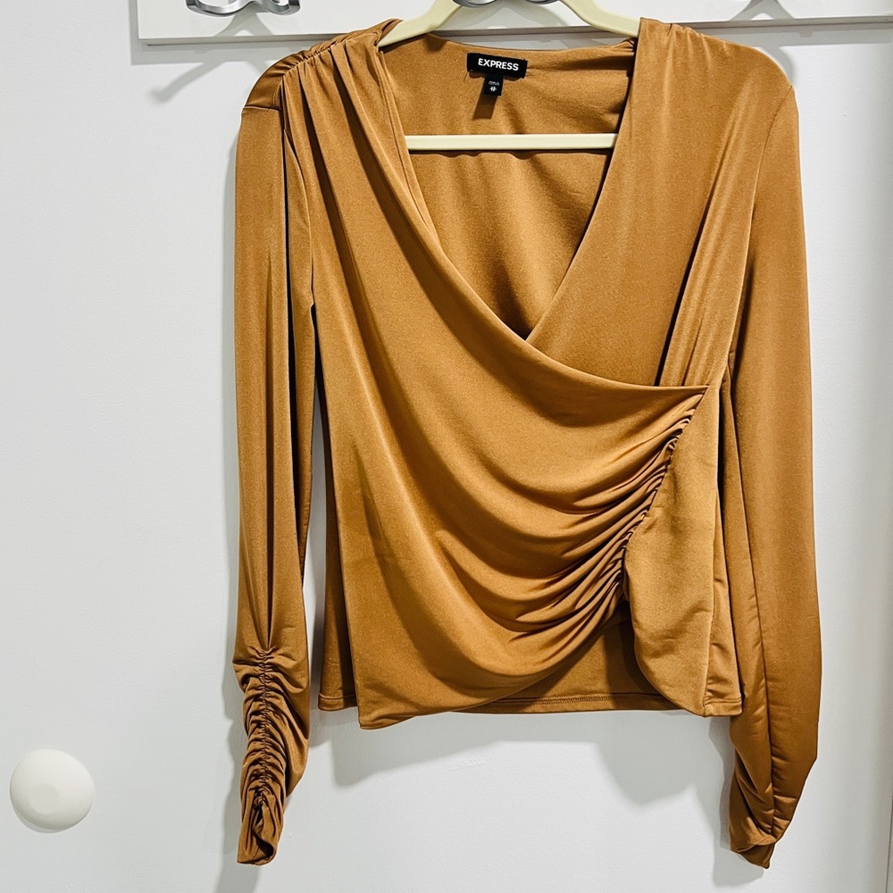 Stretchy low cut v blouse